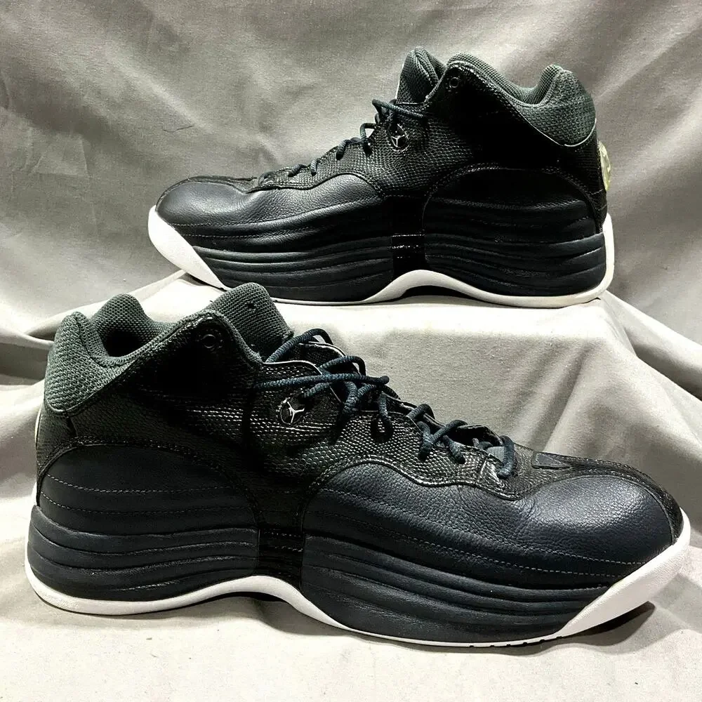Men's Sz 12 NIKE JORDAN Jumpman Team 1 Black Anthracite Basketball Sneakers EUC